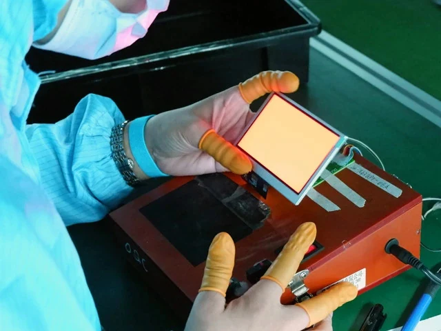 Finished TFT LCD module electrical measurement during LCM production